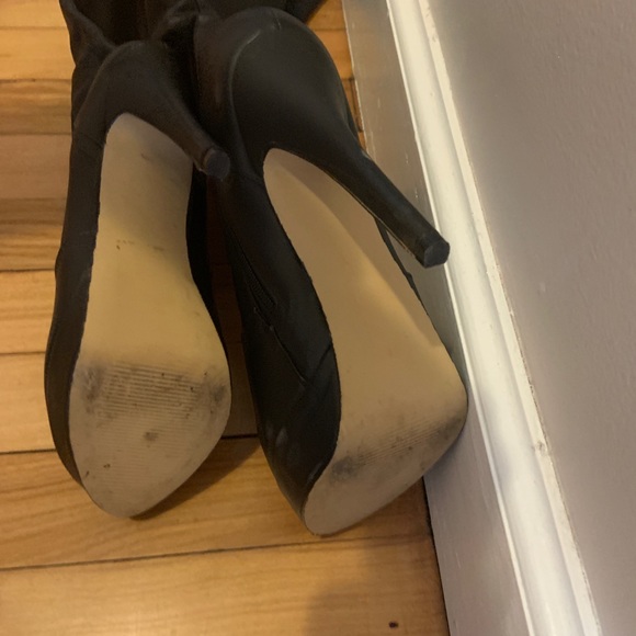 Boots - Picture 4 of 4